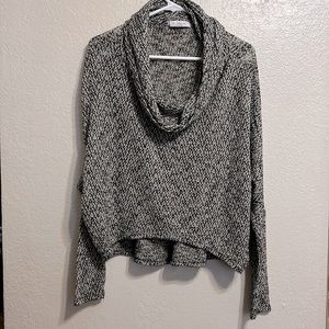 S - Twelve Crop Sweater
